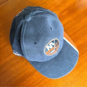 Vintage Bauer New York Islanders NHL Strapback Hat
